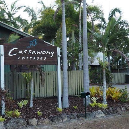 Cassawong Cottages Mission Beach Exteriör bild